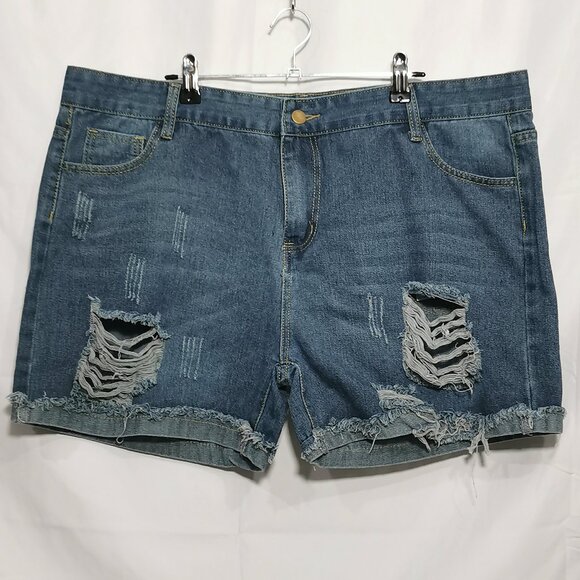 Distressed Medium Wash Denim Shorts Size 1X NWOT #106 - Picture 1 of 5